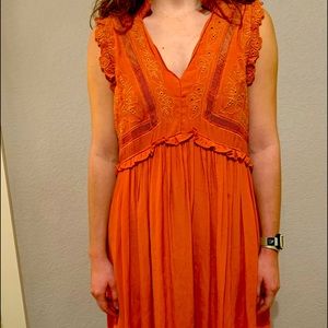 Supper cute salmon colored dress!